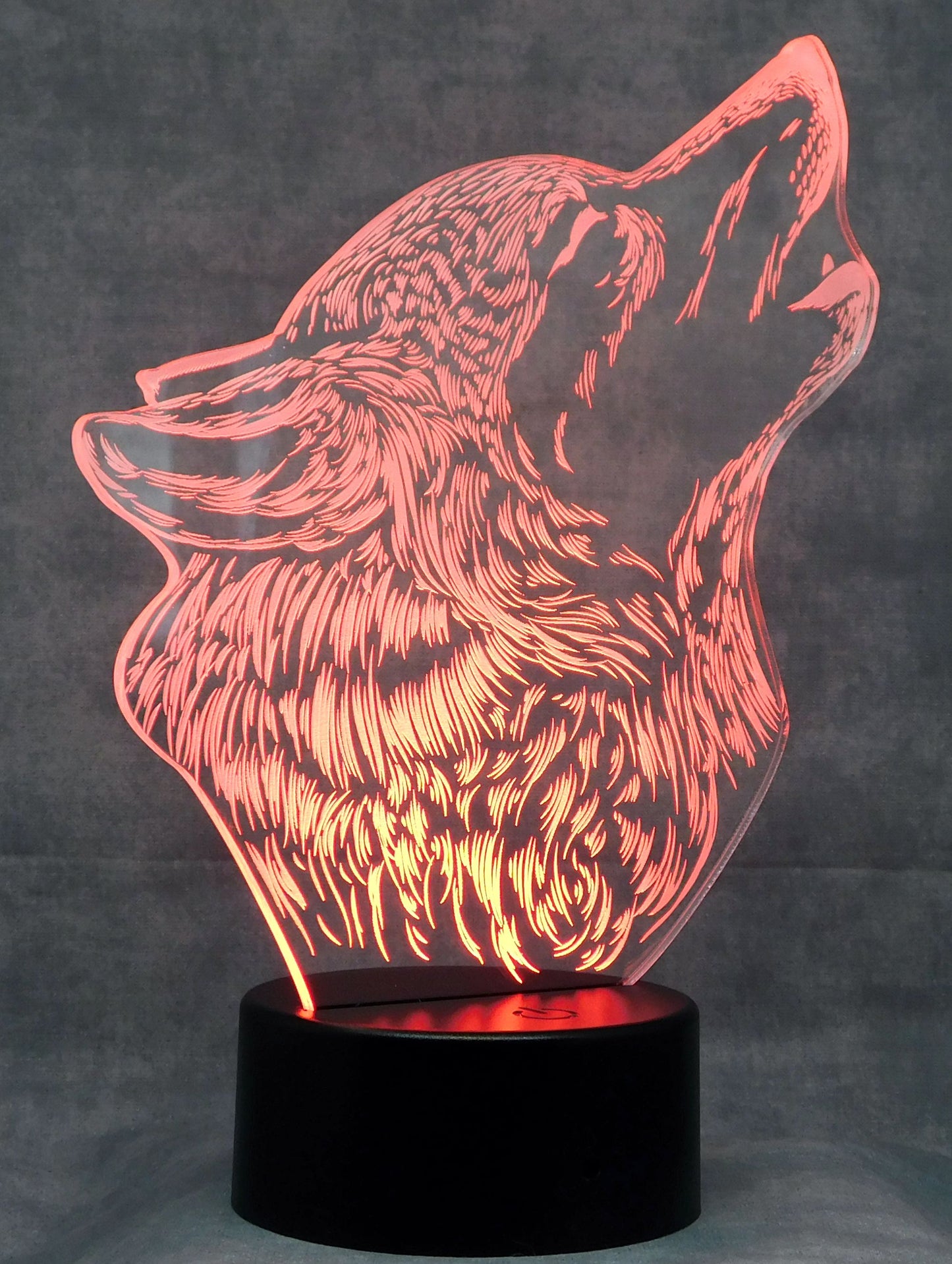 Wolf Howling 3-D Optical Illusion Multicolored Lamp