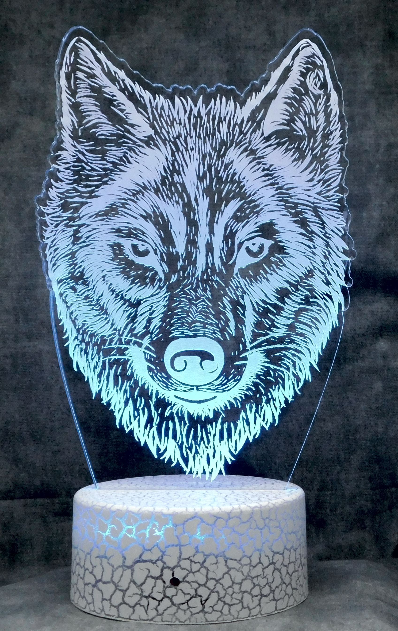 Wolf's Face Image 3-D Optical Illusion Multicolored Lamp