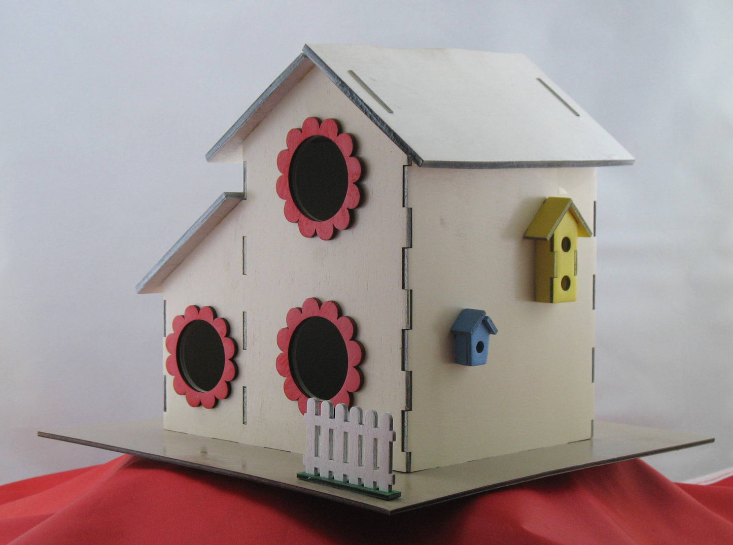 2-Story 3-Hole Multi-Family Birdhouse Kit