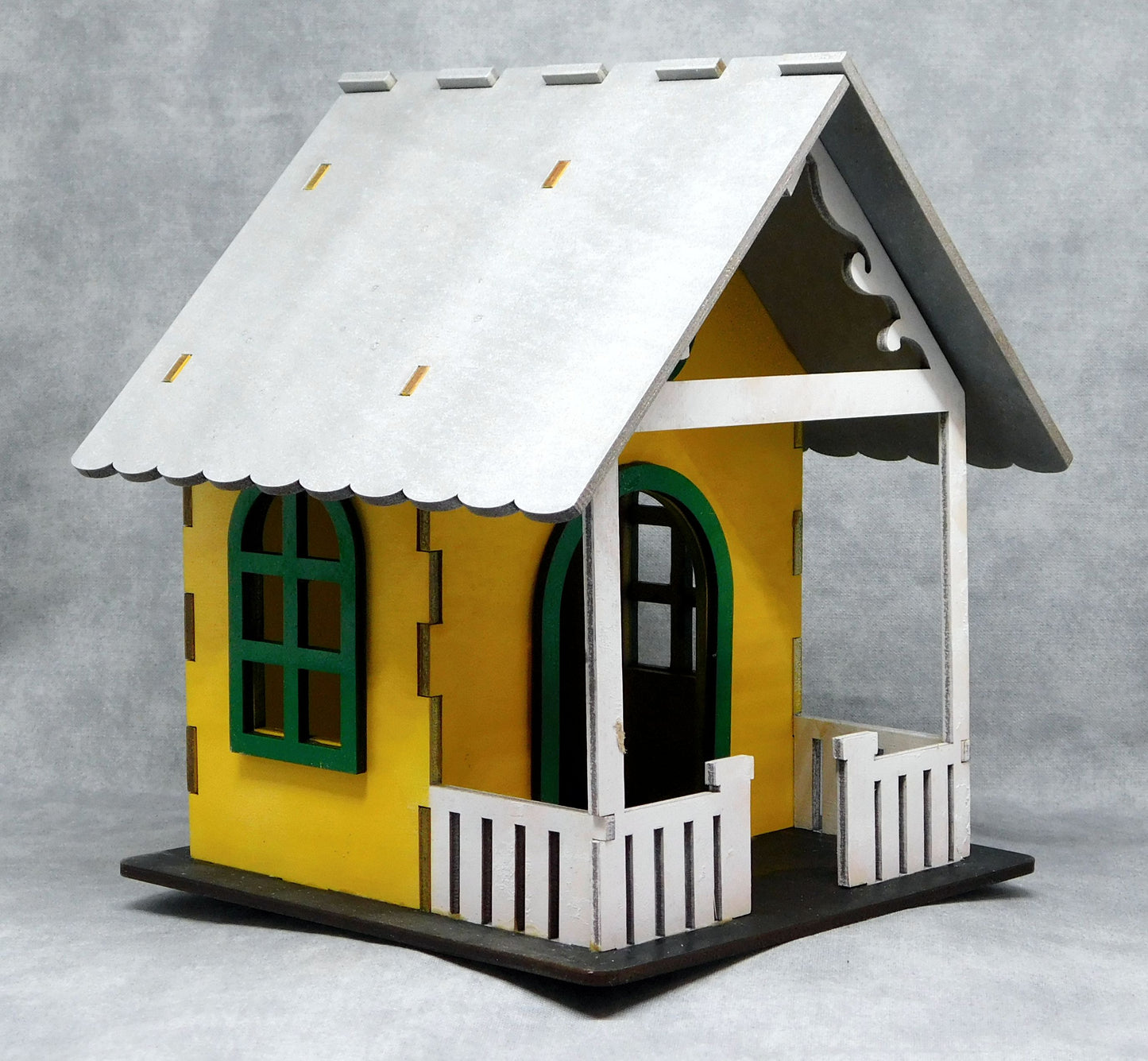 Cottage Retreat Birdhouse Kit