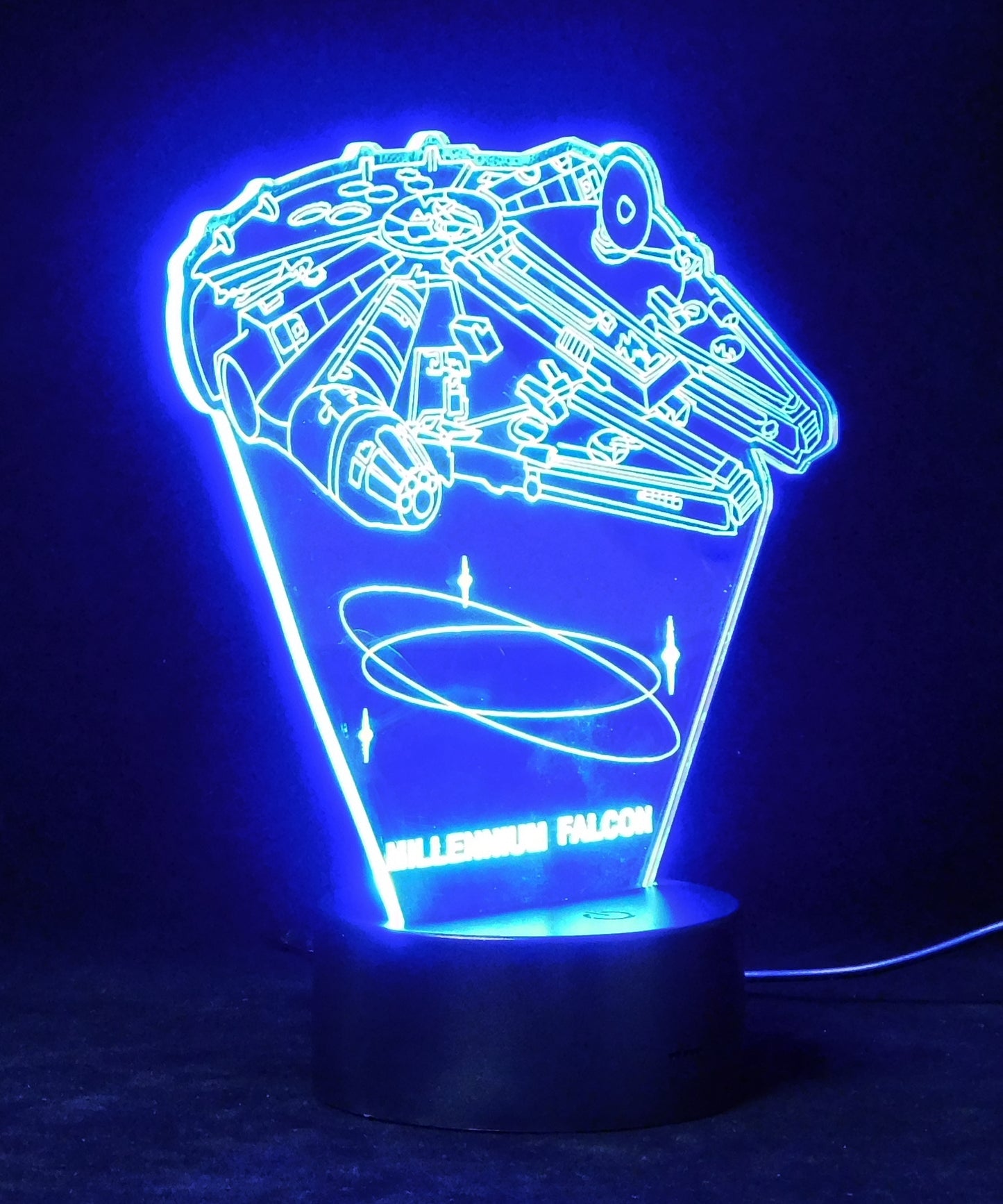 Millennium Falcon Flying 3-D Optical Illusion LED Desk, Table, Night Lamp