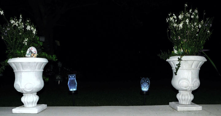 Solar Outdoor 3-D Optical Illusion LED Lamp