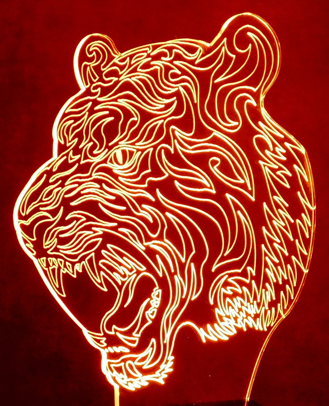 Tiger's Head Image 3-D Optical Illusion Multicolored Lamp